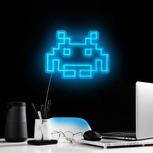 Space Invaders – LED-lampe i neonstil fra Mad Monkey GmbH