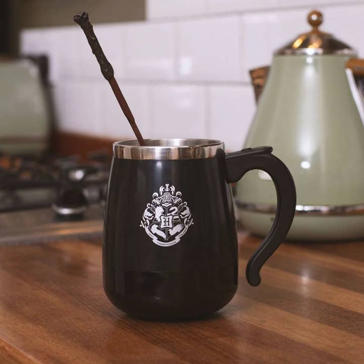 Harry Potter – selv­rørende kopp med tryllestav fra Mad Monkey GmbH – produktbilde 2